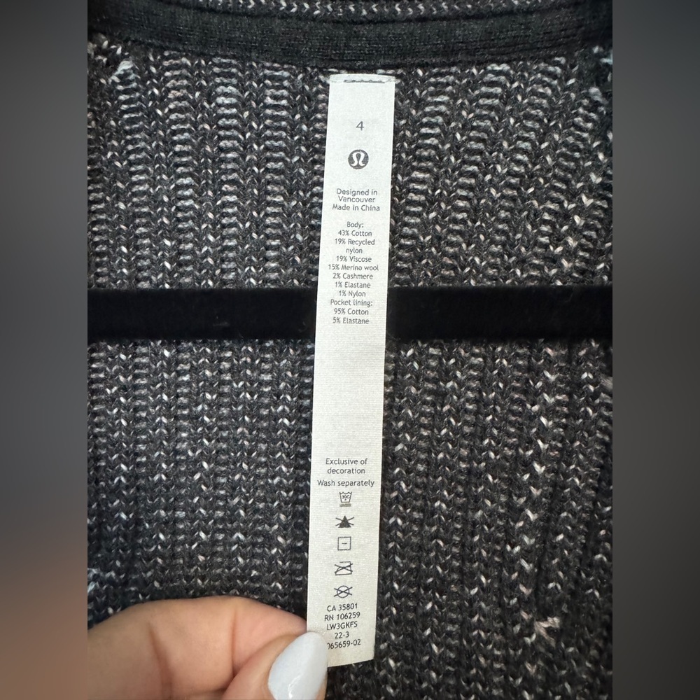 Lululemon Cotton-Cashmere Blend Sweater Wrap - Picture 8 of 9